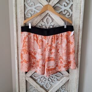 New Open Edit Women's Plus Size Elastic Waist Pull On Shorts in Orange Floral